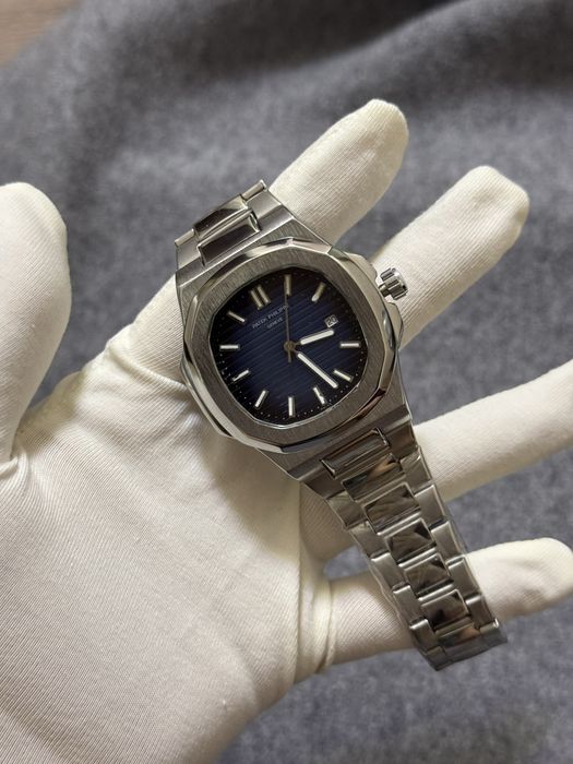 Часы Casio, Hublot, Patek