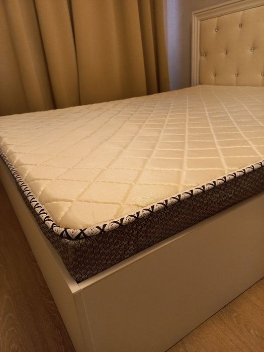 Спальный кровать