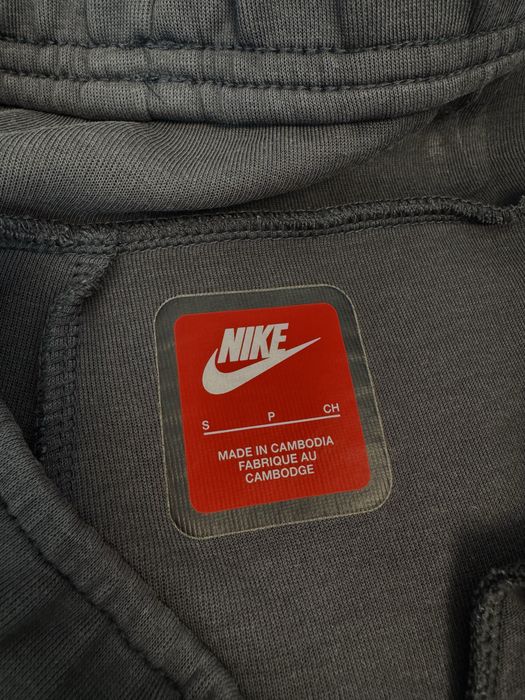 Nike tech fleece  S