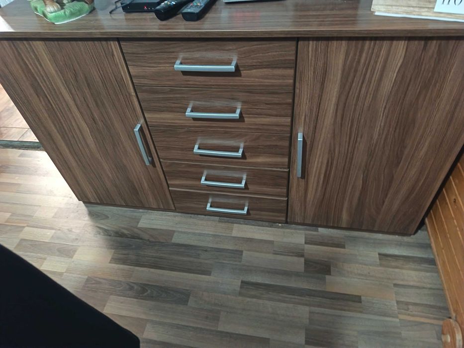 Продавам скрин/комод