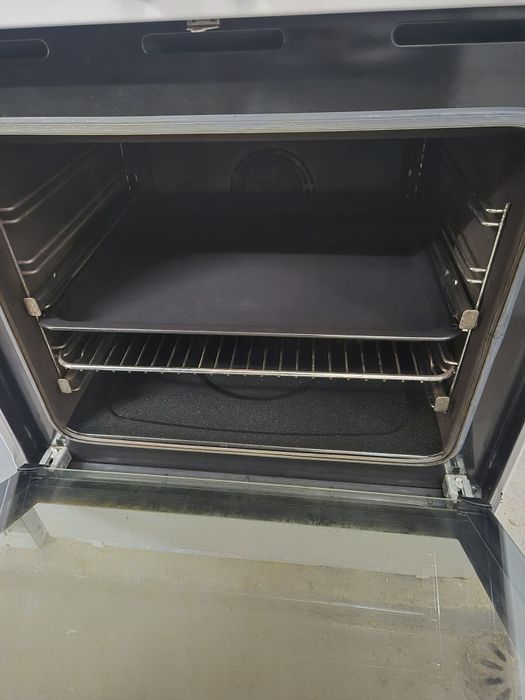 Свободностоящи фурни с керамични котлони гаранция 12 месеца