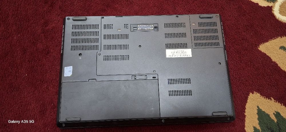 Lenovo thinkpad p50 madel amerikadan kelgan dasturlashga ishlagan