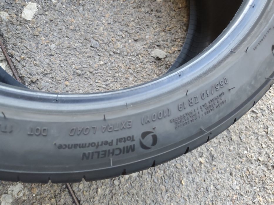 255/40/19" 1брой Michelin pilot sport 4s,dot0625,7mm