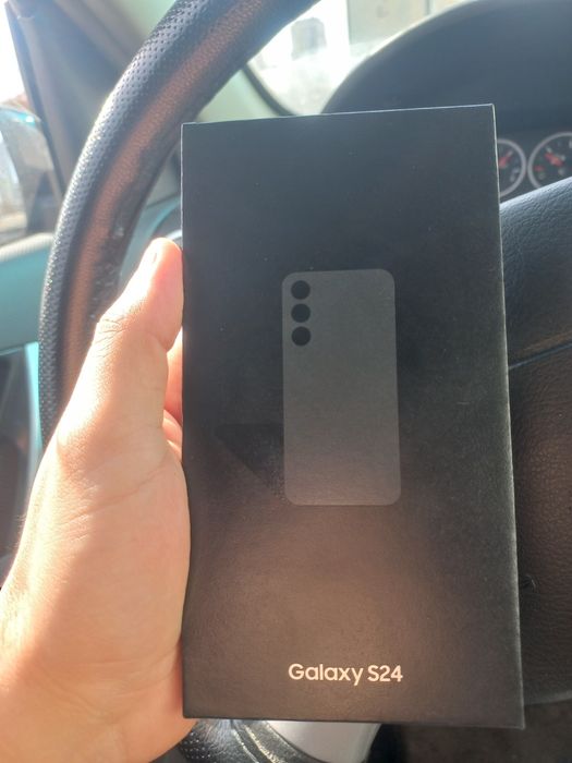 Продам  новый  Samsung s24 128g