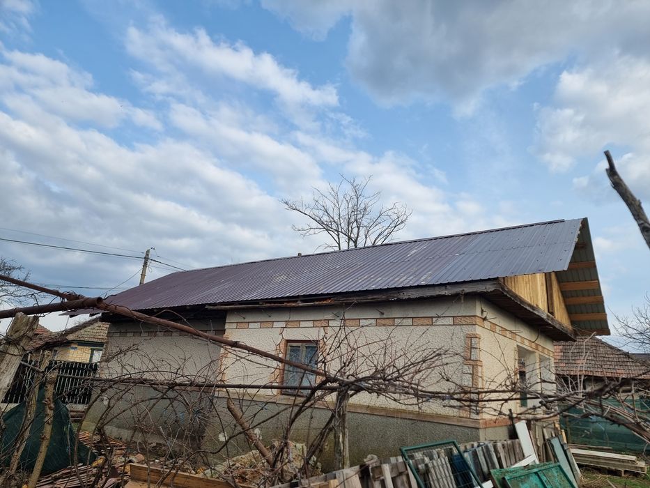 Vând Casa comuna Salciile