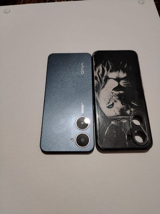 Продам телефон Vivo 03
