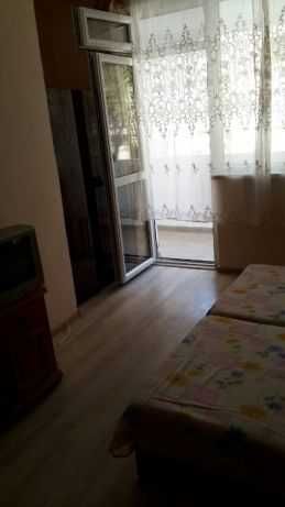 Дава се под наем Двустаен апартамент в Бургас, Център - 50 кв.м за 150 € - Снимка #2