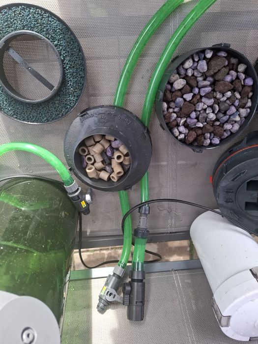 Acvariu complet pentru pesti