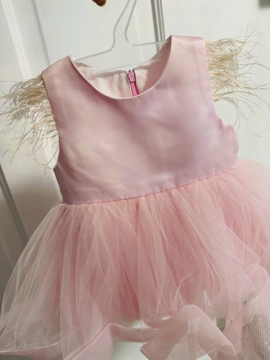 Rochiță superbă fetite, roz cu fulgi si tulle