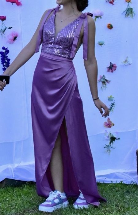 Сатенена рокля Lorreti