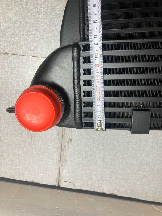 Intercooler Челен интеркулер  на бмв е60 530д 535д 525д 635д