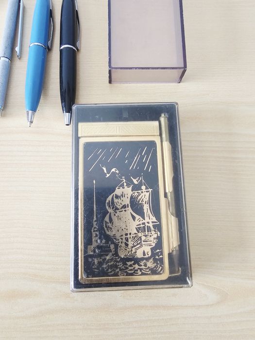 Химикалки и моливи за колекция