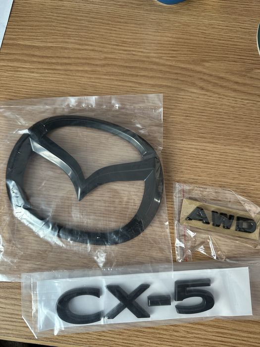 Mazda CX5 emblema logo