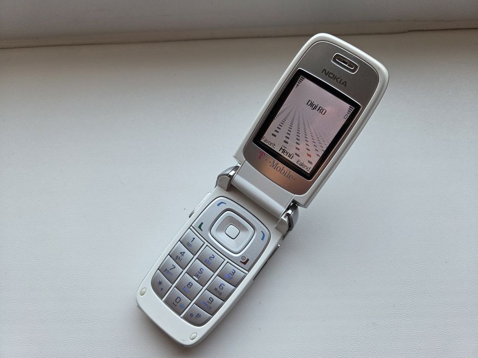 Nokia 6101 cu clapeta