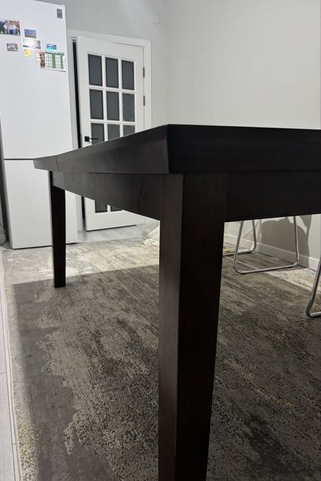 Стол для гостиной