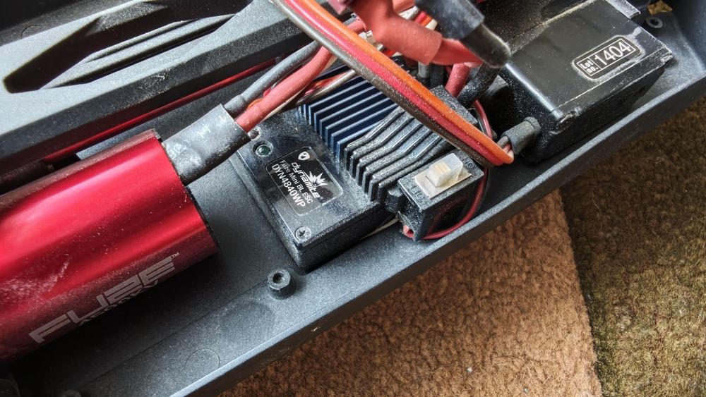 Losi Mini 8 тръги