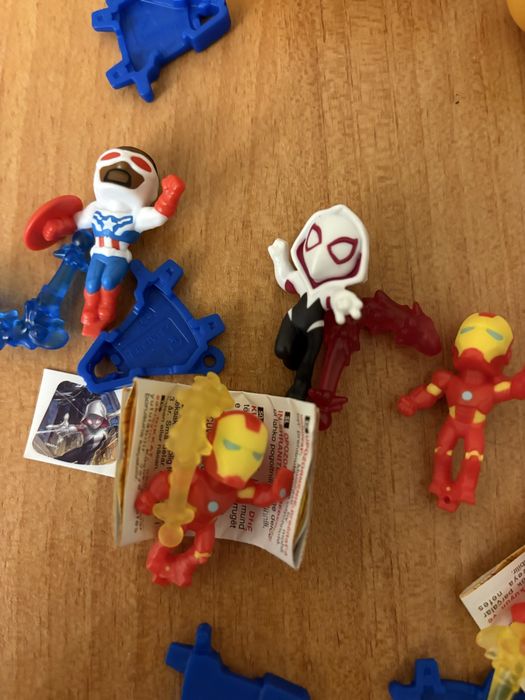 Фигурки игрушки продажа/обмен киндер марвел marvel супергерои