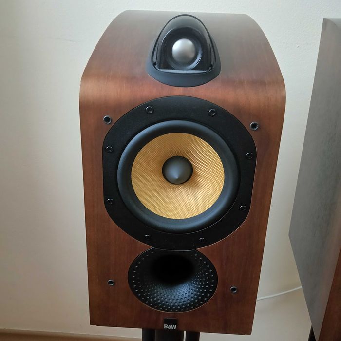Bowers wilkins 705