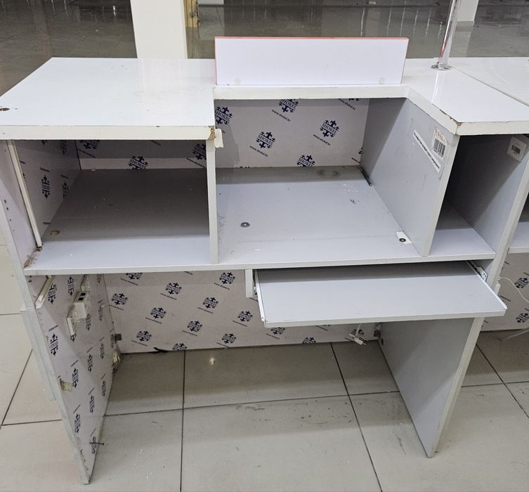 Продам торговую стойку б/у