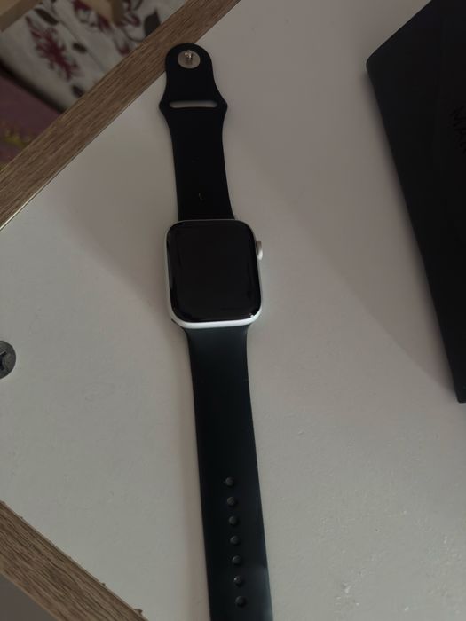 Apple watch SE 44mm (silver)