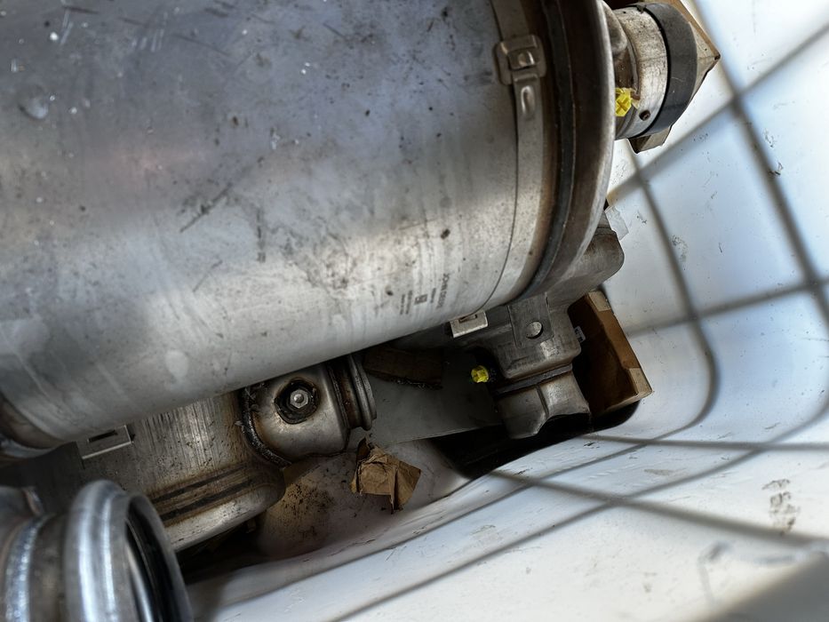 Catalizatoare/Filtre particule john deere RE566956