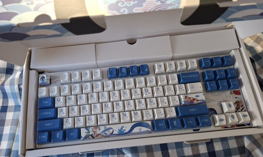 клавиатура Varmilo Lovebirds