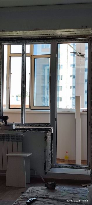 Продам окна и дверь выхода на балкон