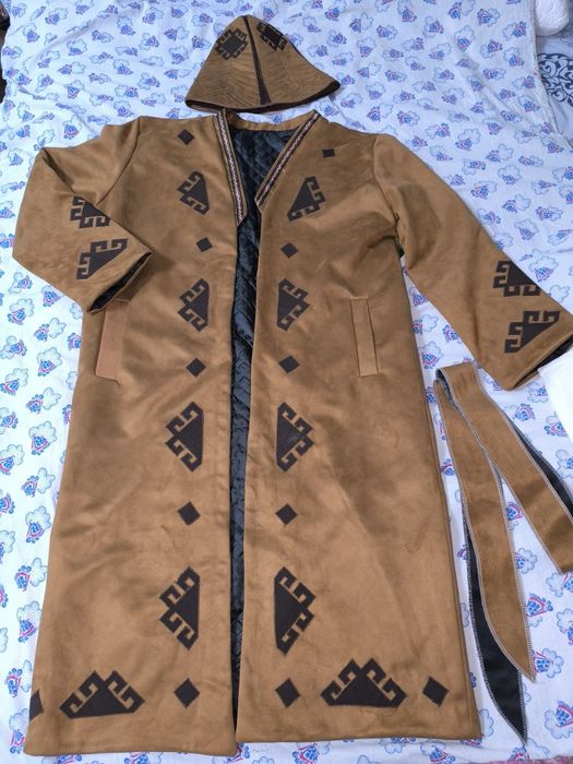 Национальный Каракалпакский чапан с головным убором,есть два вида