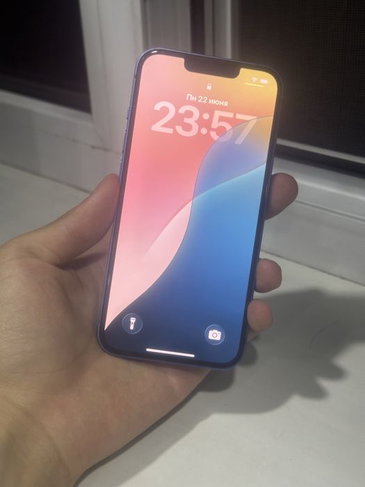 Продаю iphone 13