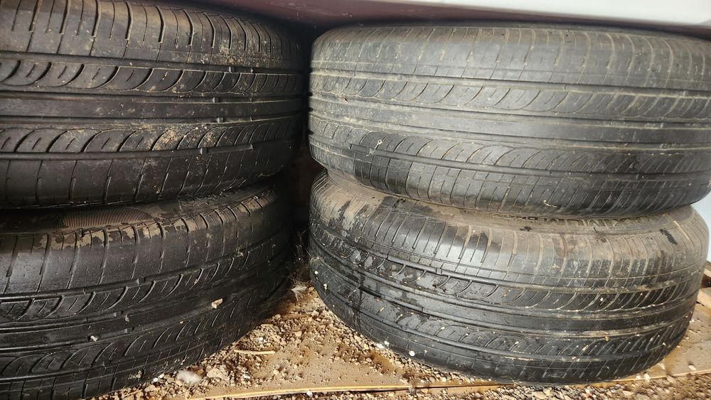 Продам комплект летние шины