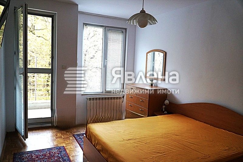 Продава се Тристаен апартамент в София, Хладилника - 118 кв.м за 3390 €/кв.м - Снимка #3