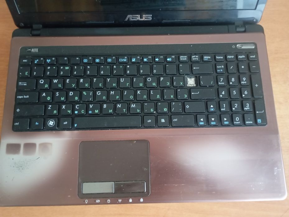 Срочно Asus 10.000 тнг