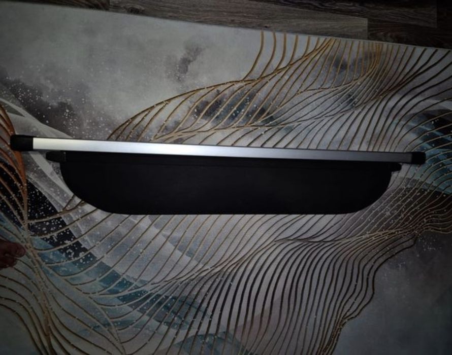 Продам шторку на Subaru impreza