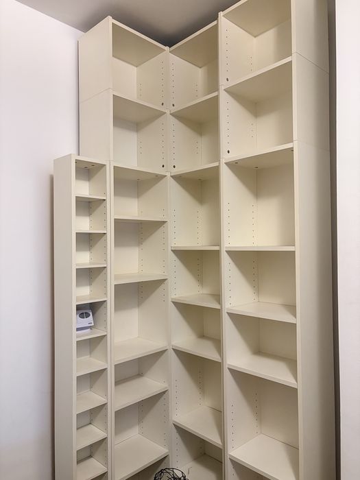 Vand mobila pt biblioteca de sufragerie 2 seturi