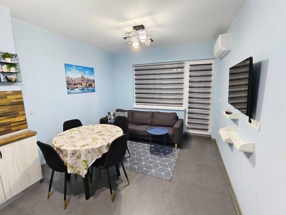 Дава се под наем Двустаен апартамент в Варна, Изгрев - 44 кв.м за 448.8 € - Снимка #1