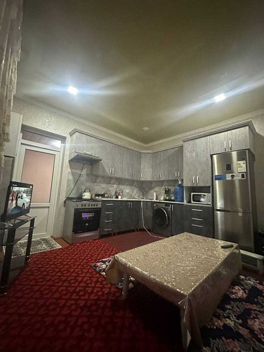 Navoiy shahri Guliston -3 da hovli sotiladi.