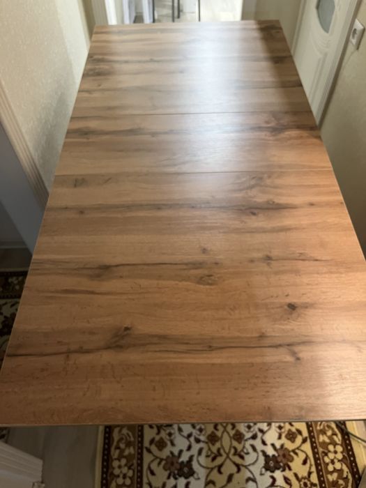 Продаюется стол новый