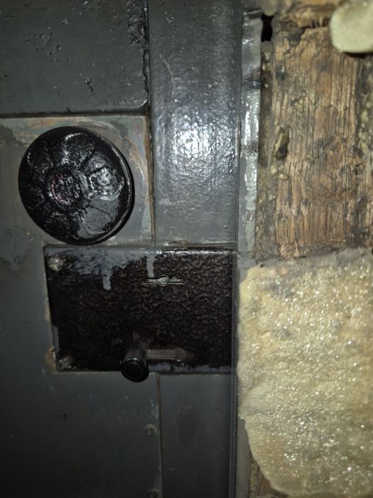 Двери металлические