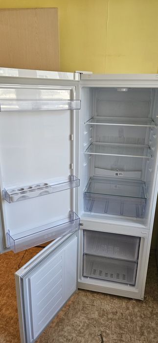 Холодильник Beko RCSK-250M00W