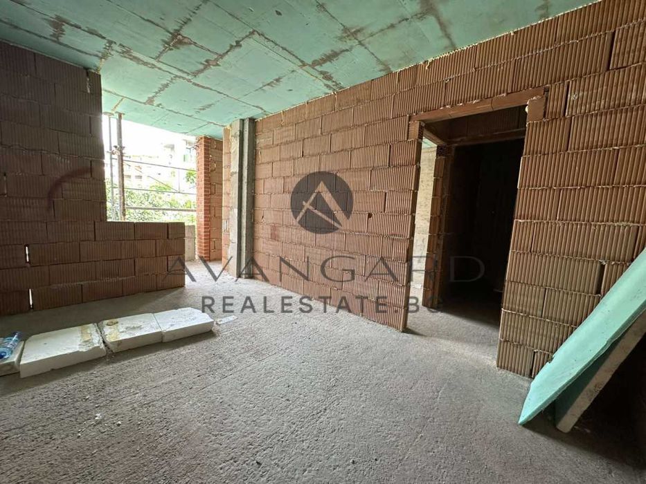 Продава се Четиристаен апартамент в Пловдив, Кършияка - 135 кв.м за 943 €/кв.м - Снимка #3