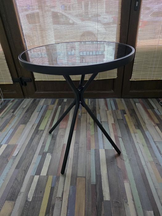 Masa de sticla + o masa metalica