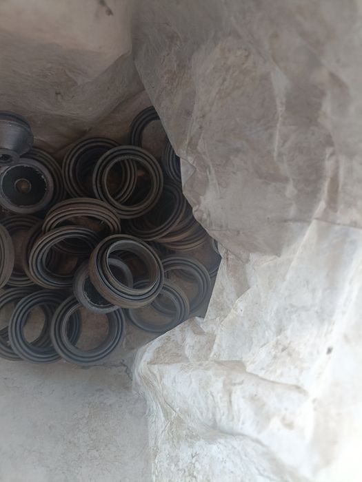 Vând Bord dacia 1300 + diferite piese