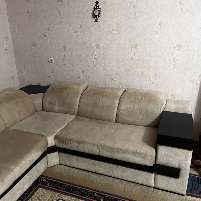 Срочно продам диван.