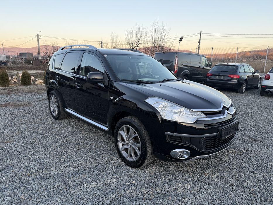 Vind citroen c crosser 2.2 tdi an 2008 full!! 7 locuri 4x4