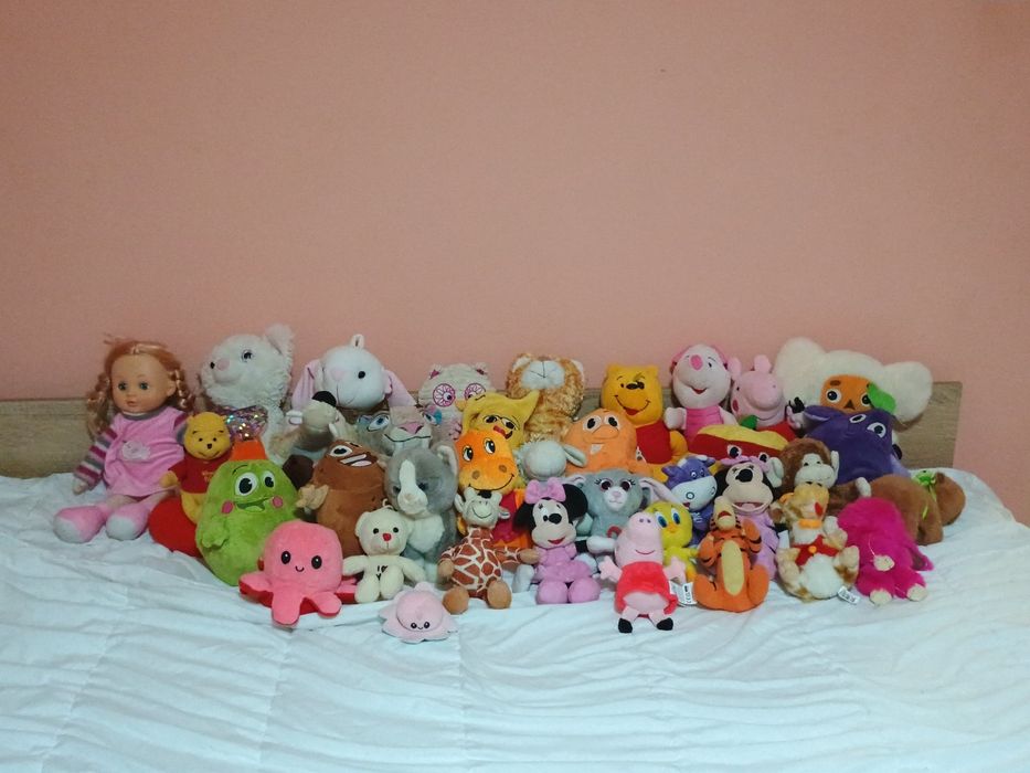 Много плюшени играчки по 1 и 2 лв.