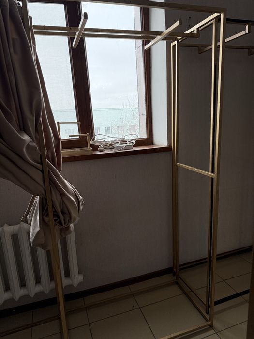 Стеллаждар сатылады.Оборудование