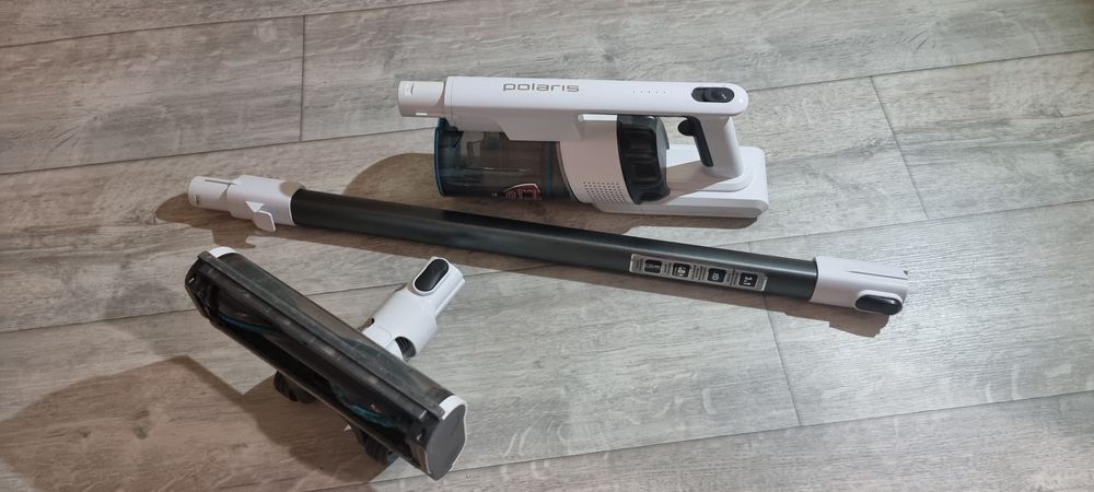 Продается пылесос ручной вертикальный