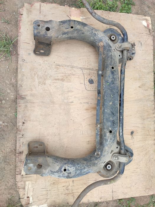 Балка на Ауди 80 Ауди 100