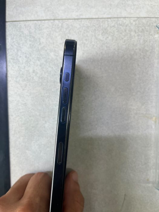 Продам iPhone 15-й Pro 256 ГБ памяти