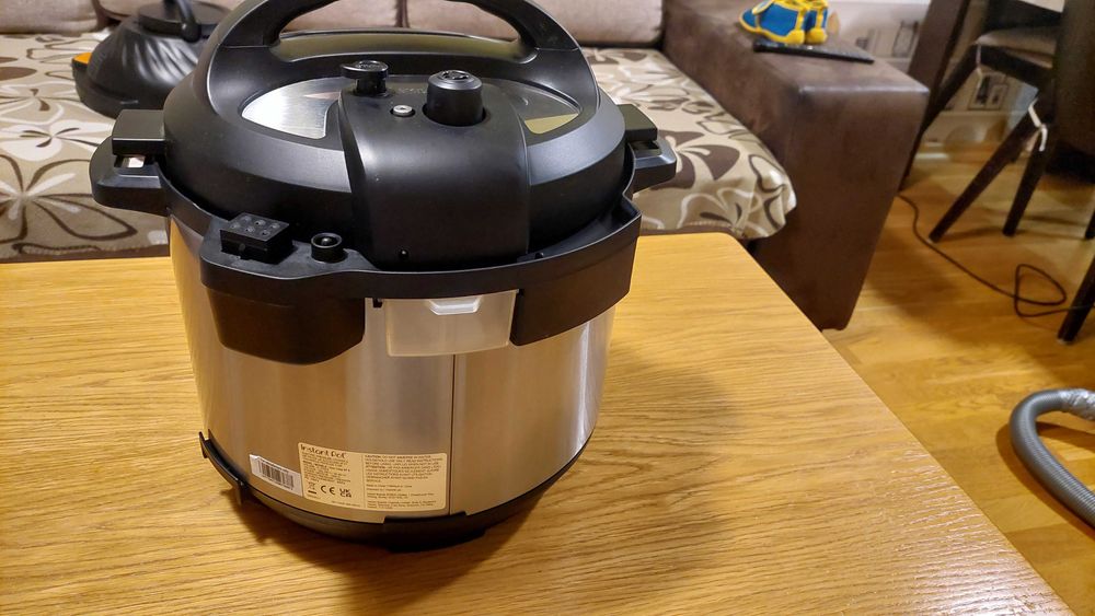 Комбиниран мултикукър Instant Pot DUO CRISP + AIR FRYER, 8 L